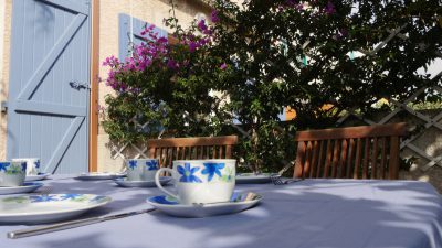 Esstisch auf der Terrasse - Ferienhaus Mas Analina